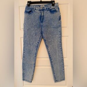 Forever 21 Light Wash Skinny Jeans